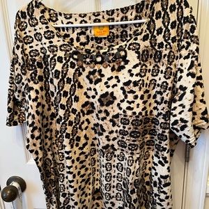 Ruby red woman size 1x Leopard blouse